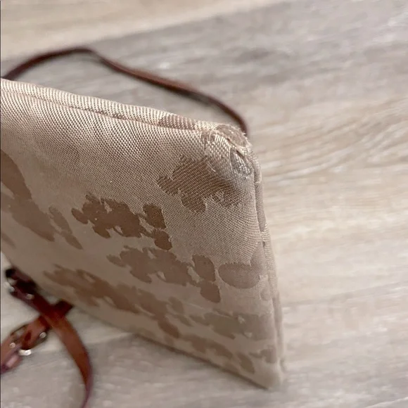 Disney Parks x Dooney & Bourke leather & fabric Mickey Mouse crossbody bag - Picture 5 of 14